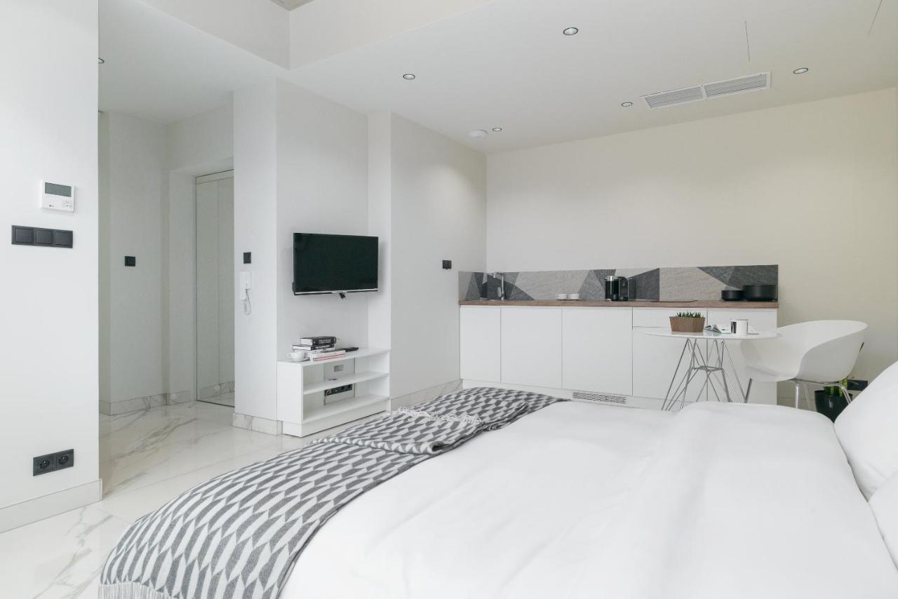 Centro Design Apartments - Polwiejska พอซนาน ภายนอก รูปภาพ